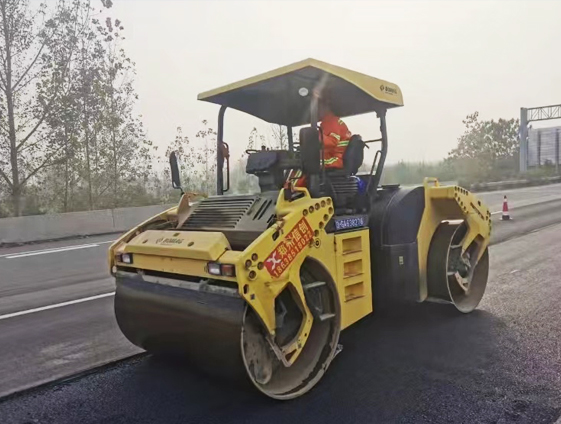 為什么寧愿用成本高的瀝青鋪路，也不用混泥土呢？
